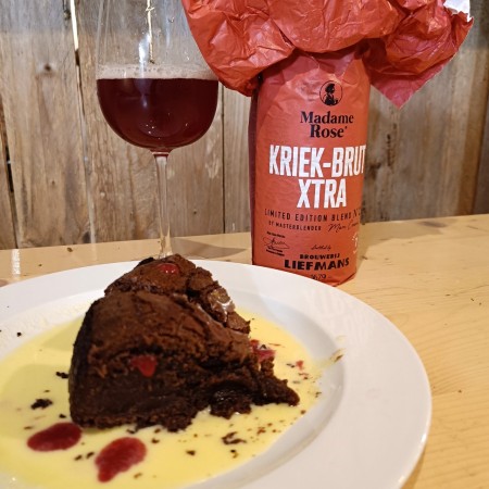 Beepairing   Kladdkaka met Creme Anglaise en Coulis van Rood Fruit Kriek met Brut Rosa Lim - Streekbierenweekend Zaventem 